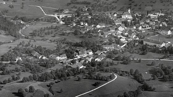 Bäretswil e-pics LBS_MH01-002921 (Header).jpg